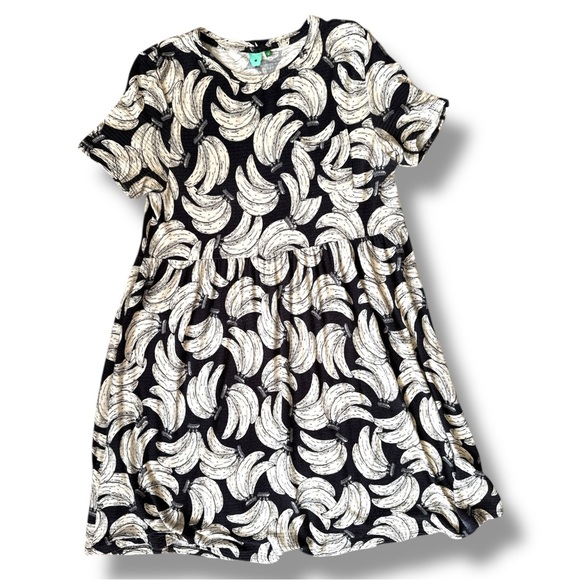 FARM Rio Dresses & Skirts - FARM Rio Black/Cream Banana Print Short Sleeve Tiered Boho Knit Dress Medium